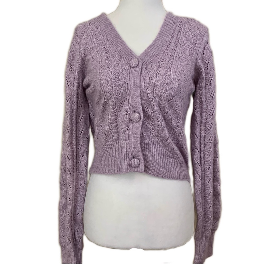 Jessica Simpson Lilac Cropped V‑Neck Button Cardigan